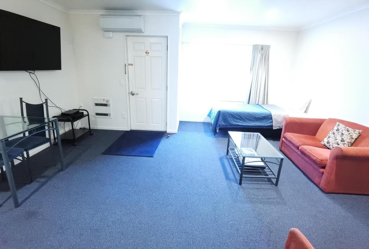 Harringtons Motor Lodge Палмерстон-Норт Экстерьер фото